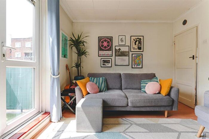 2 Bedroom Flat To Rent In Geffrye Estate, Islington, London, N1