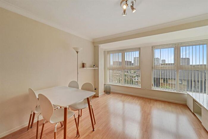 2 Bedroom Apartment To Rent In Windsor Hall, Silvertown, E16