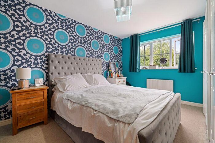5 Bedroom Detached House For Sale In Kidd Road, Chichester, PO19