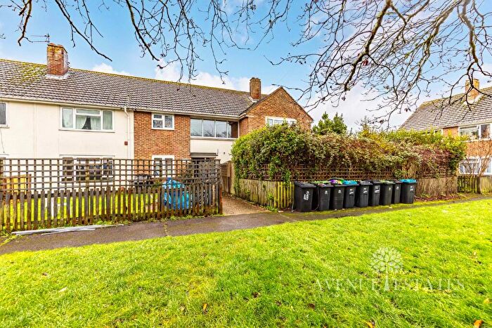 1 Bedroom Flat For Sale In Dorset Road, Christchurch, Dorset, BH23