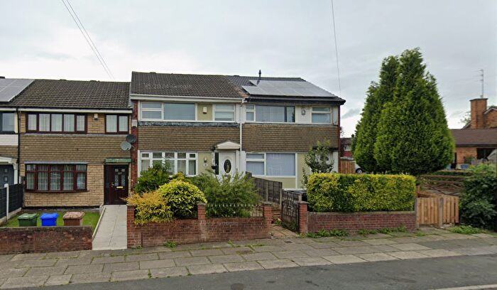 3 Bedroom Terraced House For Sale In Sunnyside Road, M43