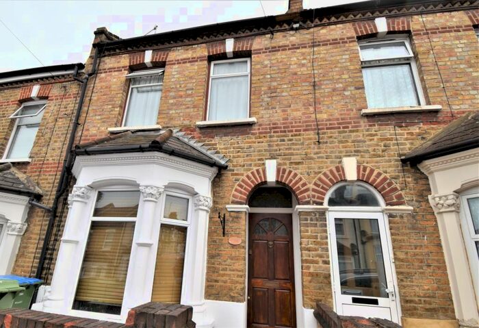 2 Bedroom Terraced House To Rent In Tewson Road London, SE18