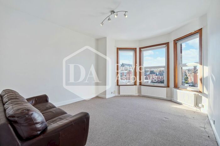 1 Bedroom Flat To Rent In Colney Hatch Lane, Muswell Hill, London, N10