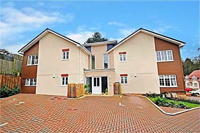2 Bedroom Flat To Rent In Hill Cottage Gardens, West End, Southampton, SO18
