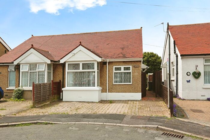 2 Bedroom Semi Detached Bungalow For Sale In Clyde Road, Gosport, PO12