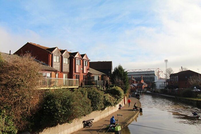 3 Bedroom Terraced House To Rent In Meadow Close, Nottingham, NG2