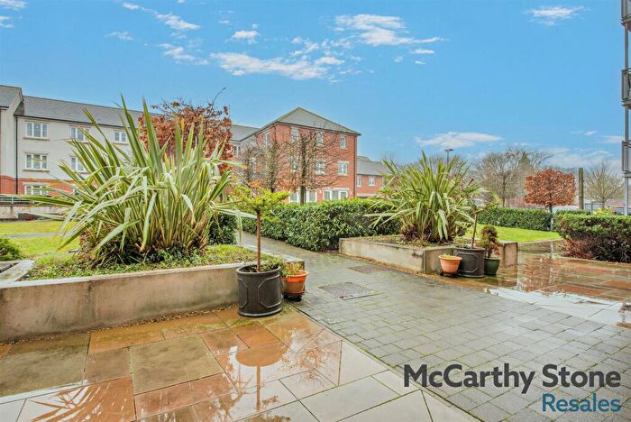 1 Bedroom Apartment For Sale In Lady Susan Court, New Road, Basingstoke, RG21