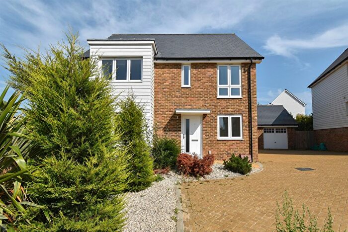 4 Bedroom Detached House For Sale In Foxglove Avenue, Bexhill On Sea, TN40