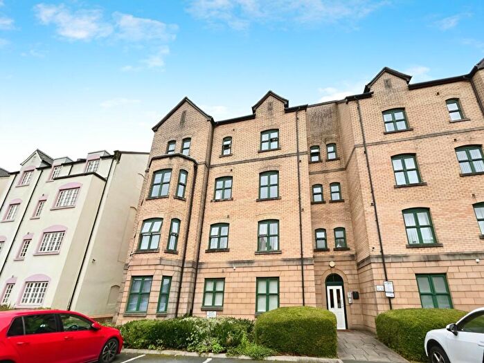 2 Bedroom Flat To Rent In Hadfield Close, Manchester, Greater Manchester, M14