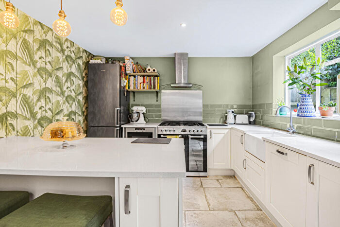 3 Bedroom Terraced House For Sale In Victoria Road, Wargrave, RG10
