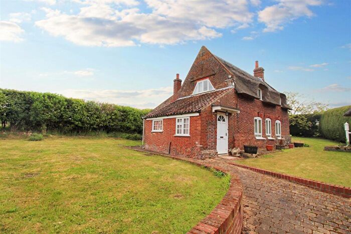 4 Bedroom Detached House For Sale In Panxworth Road, South Walsham, NR13