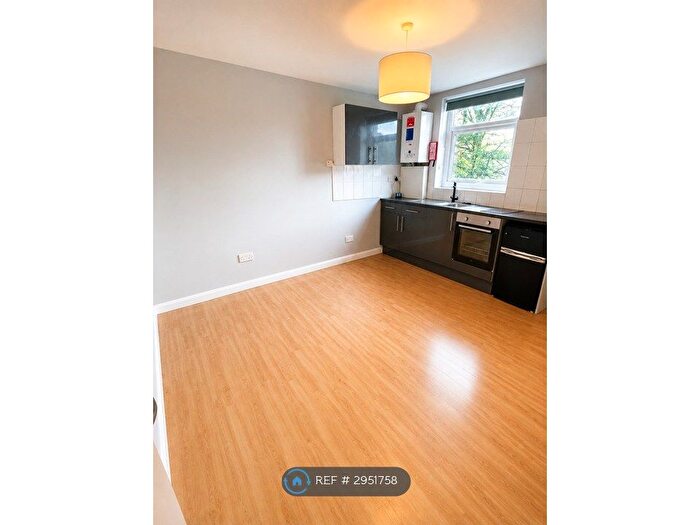 Studio To Rent In Charlton Church Lane, London, SE7