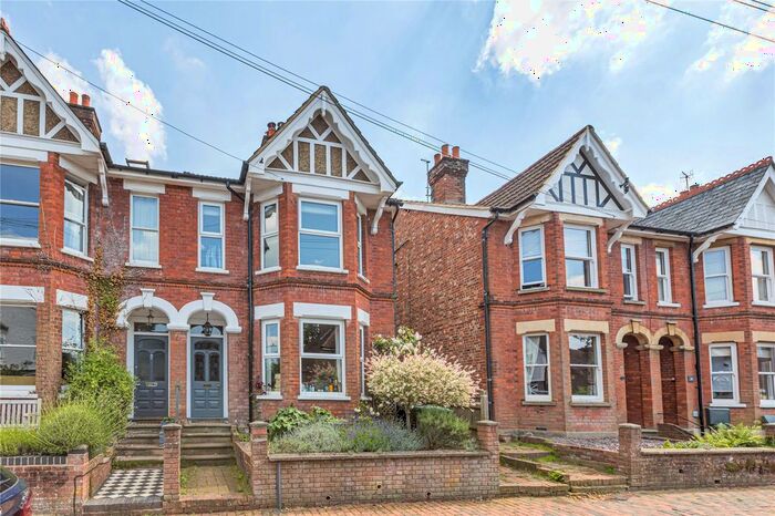 3 Bedroom Semi-Detached House To Rent In Hopwood Gardens, Tunbridge Wells, Kent, TN4