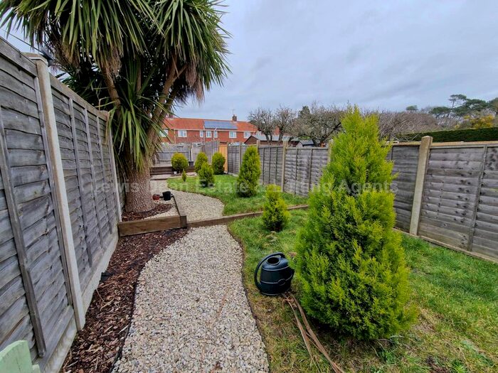 1 Bedroom Flat To Rent In Holcombe Road, Upton, Poole, BH16