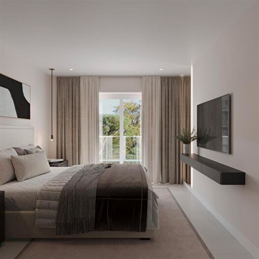 1 Bedroom Flat For Sale In Thistle Court, Epsom, Surrey, KT17