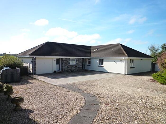 4 Bedroom Detached Bungalow To Rent In Bradford, Holsworthy, EX22