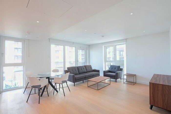 2 Bedroom Flat To Rent In White City Living, Lincoln Apartments, Fountain Park Way, White City, W12