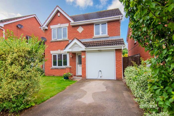 3 Bedroom Detached House For Sale In Milne Avenue, Lichfield, WS13