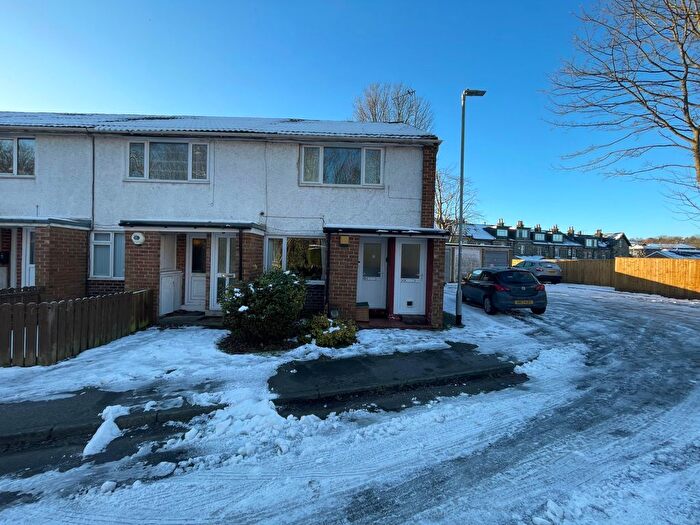 1 Bedroom Flat To Rent In Salisbury Mews, Horsforth, Leeds, LS18