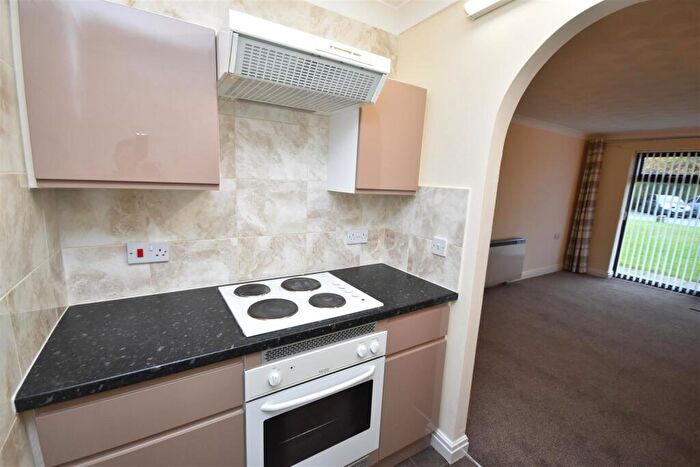 1 Bedroom Retirement Property To Rent In Hesslewell Court, Heswall, CH60