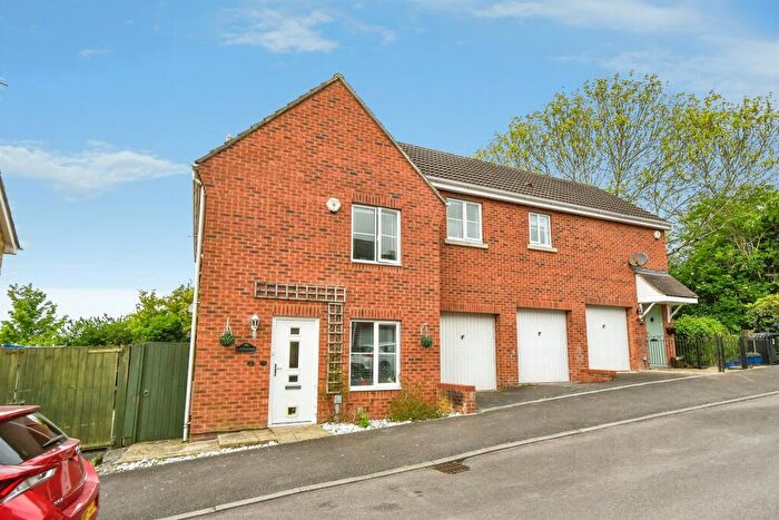 3 Bedroom Detached House For Sale In Sawyer Road, Swindon, SN25