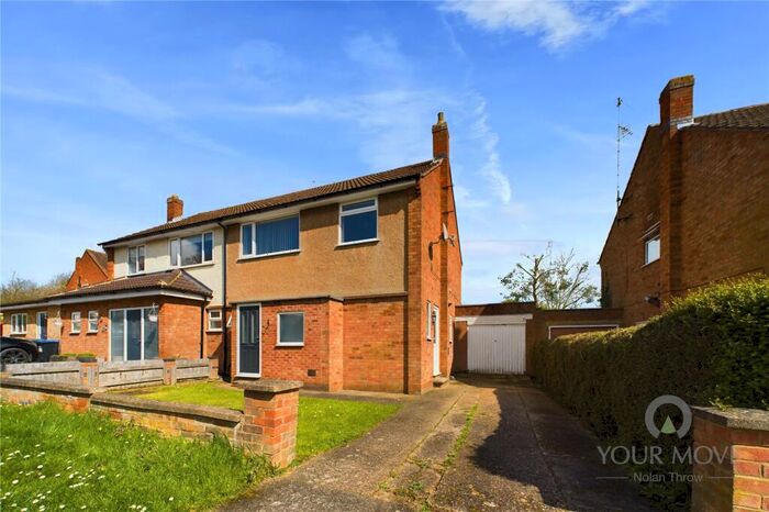 3 Bedroom Semi-Detached House To Rent In Chiltern Avenue, Duston, Northampton, NN5