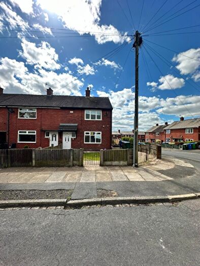2 Bedroom End Of Terrace House To Rent In Essex Avenue, Heywood, Greater Manchester, BL9