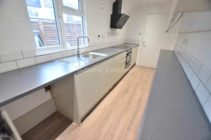4 Bedroom Terraced House To Rent In Essex Street, Reading, RG2