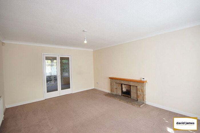 4 Bedroom Detached House For Sale In Tall Elms Close, Bromley, BR2