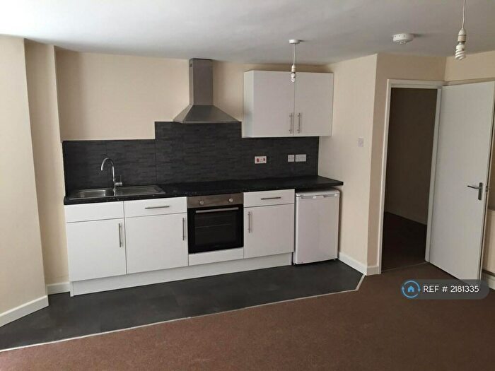 1 Bedroom Flat To Rent In Moor View Terrace, Plymouth, PL4