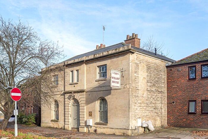 2 Bedroom Flat To Rent In Butterwyke Place, Oxford, OX1