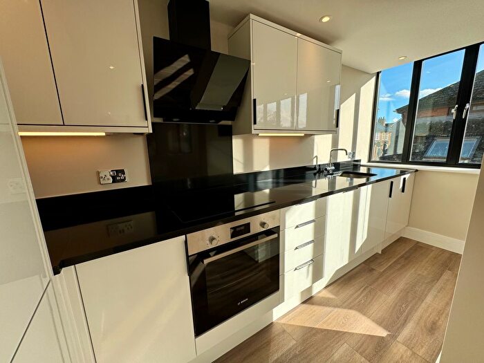 2 Bedroom Flat To Rent In Canon Street, Taunton, TA1