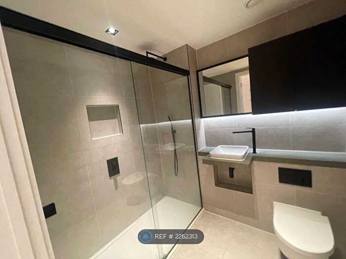 1 Bedroom Flat To Rent In Exchange Gardens, London, SW8