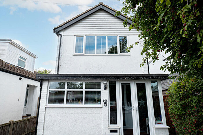 3 Bedroom Detached House For Sale In London Road, Leigh-on-sea, SS9
