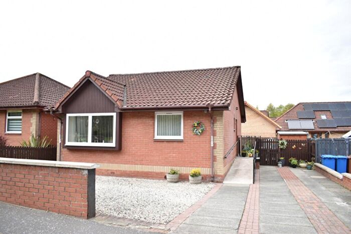 2 Bedroom Detached Bungalow For Sale In Heatherwood, Seafield, EH47