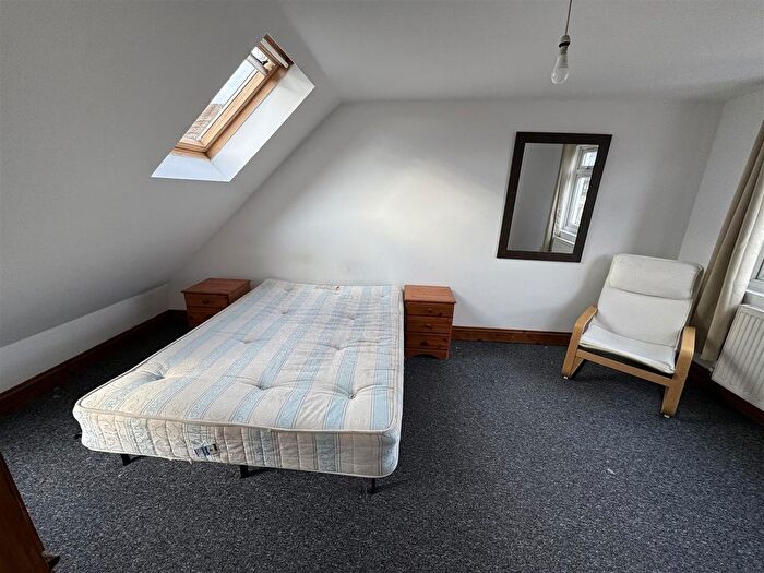 Studio To Rent In Hounslow Road, Feltham, TW14