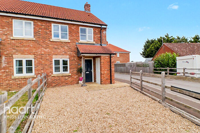 2 Bedroom Semi-Detached House For Sale In Orchard Close, King's Lynn, PE34