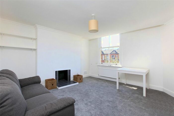 1 Bedroom Flat To Rent In Longley Road, Tooting, SW17