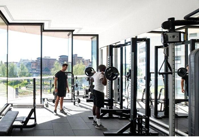 1 Bedroom Flat To Rent In Park Drive, Poplar, E14