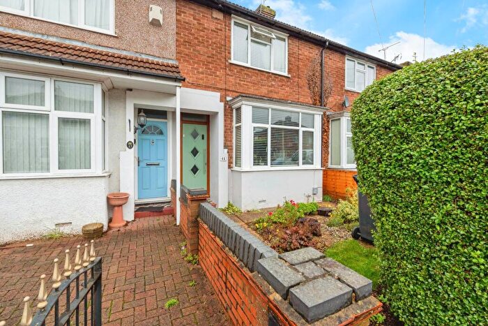 2 Bedroom Terraced House For Sale In Chesford Road, Luton, Bedfordshire, LU2