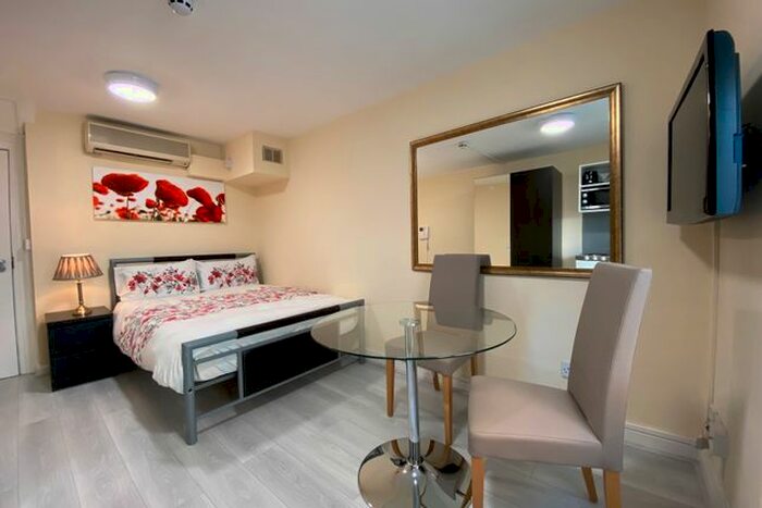 Studio To Rent In Cromwell Road, London, SW7