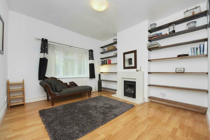 1 Bedroom Flat To Rent In Idmiston Road, London, E15