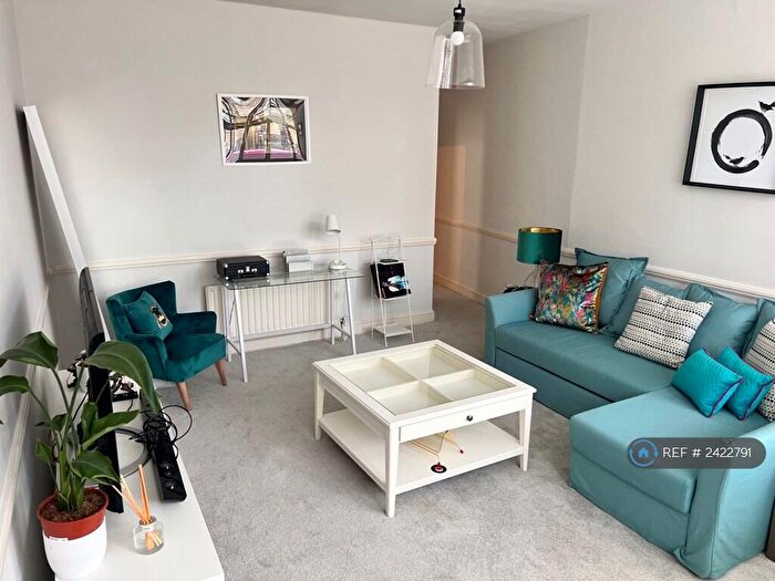 1 Bedroom Flat To Rent In Battersea, London, SW11