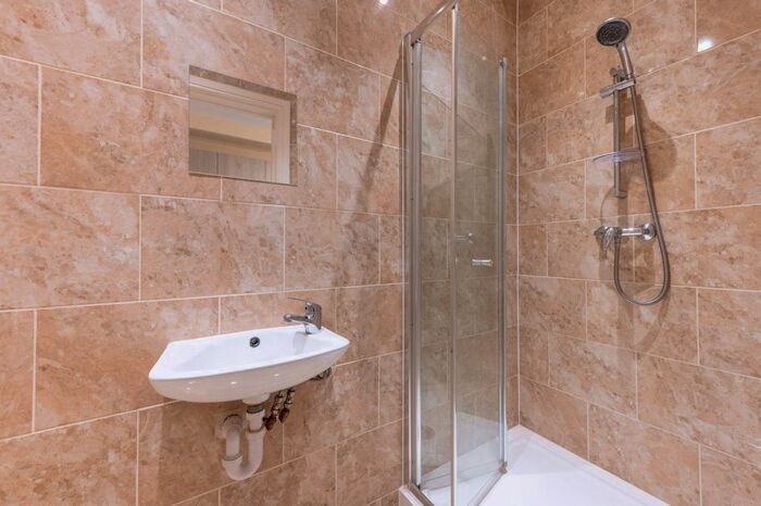 Studio To Rent In Bideford Avenue, Perivale, Greenford, UB6