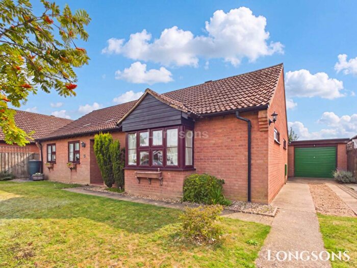 3 Bedroom Detached Bungalow For Sale In Jubilee Road, Watton, IP25
