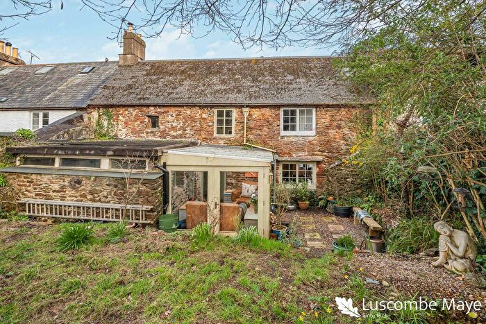 3 Bedroom Terraced House For Sale In Warland, Totnes, TQ9