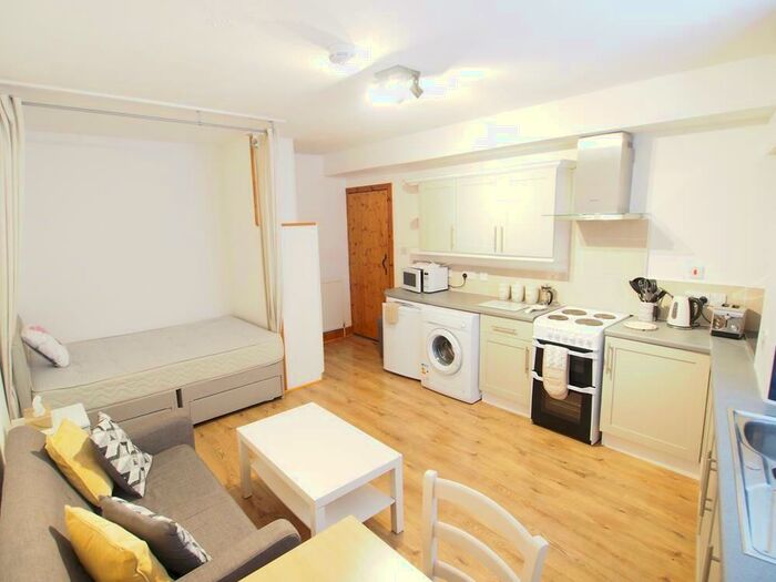 1 Bedroom Flat To Rent In St Peter Street, Aberdeen, AB24
