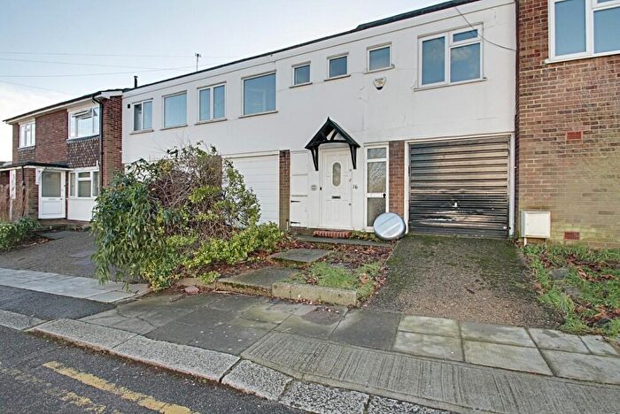 1 Bedroom Apartment To Rent In Grosvenor Court, Southgate, N14