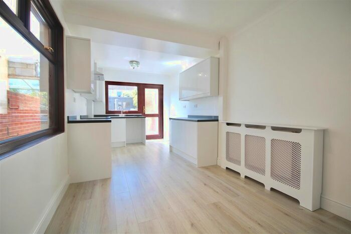 3 Bedroom Terraced House To Rent In Knox Road, Portsmouth PO2