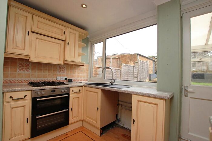 3 Bedroom Terraced House For Sale In Severn Way, Kettering, NN16